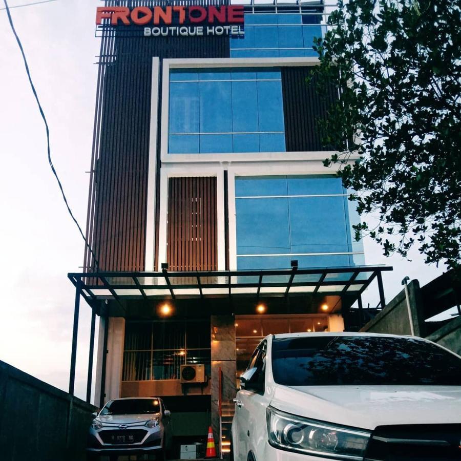 Hotel Front One Boutique Tugu Muda Semarang Zewnętrze zdjęcie