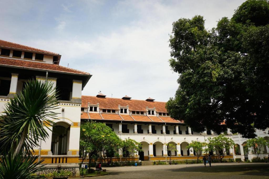 Hotel Front One Boutique Tugu Muda Semarang Zewnętrze zdjęcie
