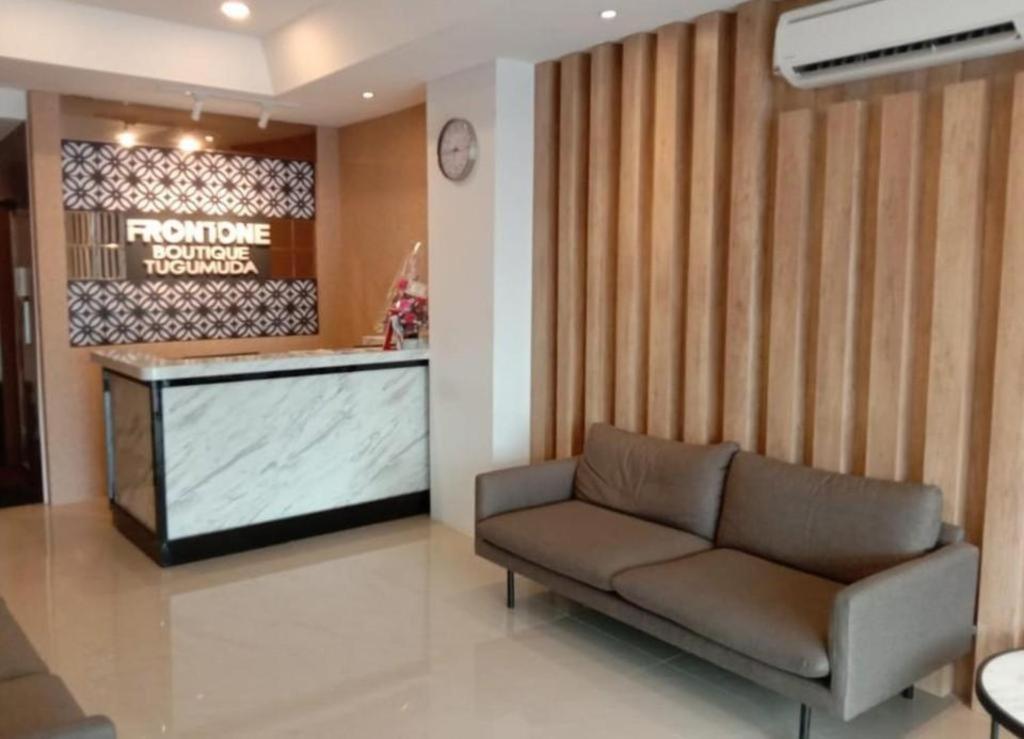 Hotel Front One Boutique Tugu Muda Semarang Zewnętrze zdjęcie
